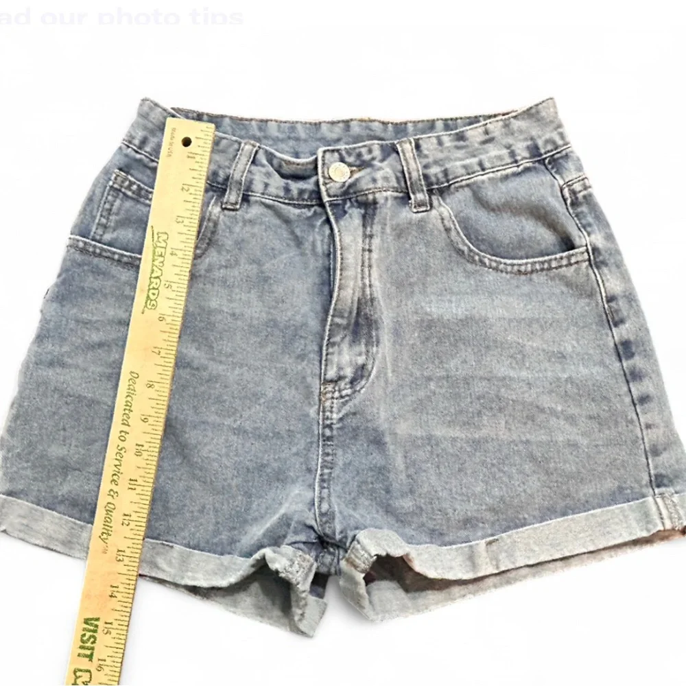 SHEIN Blue Jean Shorts High-Waisted W Raw HemVintage Style 6, Exelent condition.